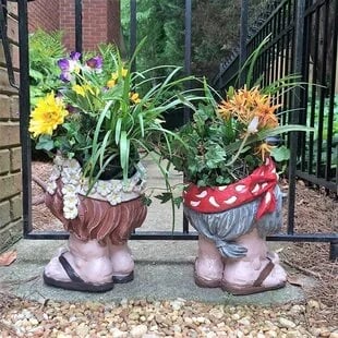 (Gardening Upgrades)MUGGLY'S THE FACE STATUE PLANTER