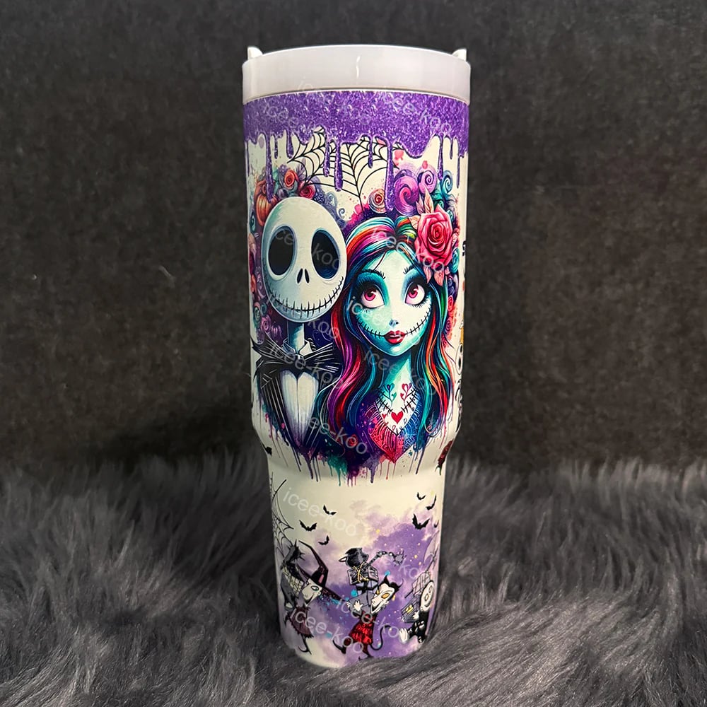 🎁 Spooky Cute 40oz Water Bottle – Jack and Sally Edition 💀🕯️
